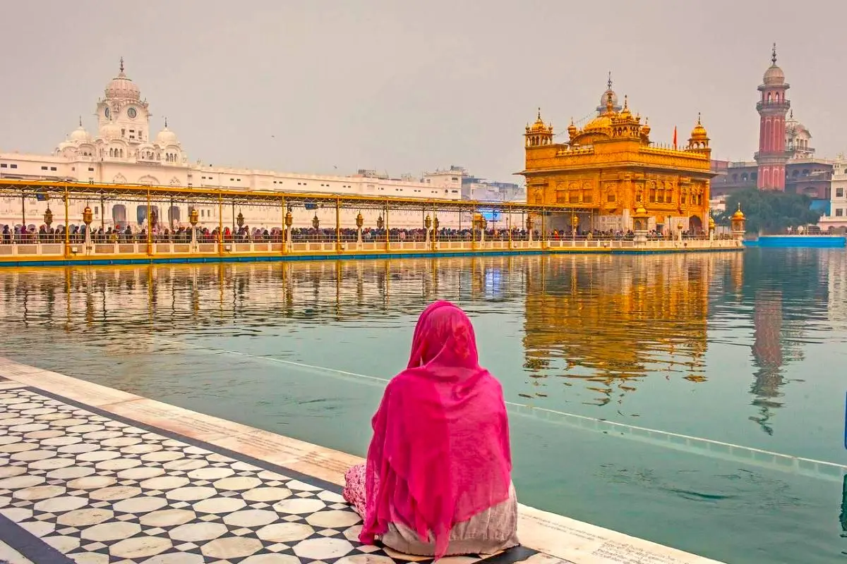 A Spiritual Journey: Exploring India’s Holiest Sites 🕉️ “Sacred India: A Pilgrim’s Guide to the Holiest Places”