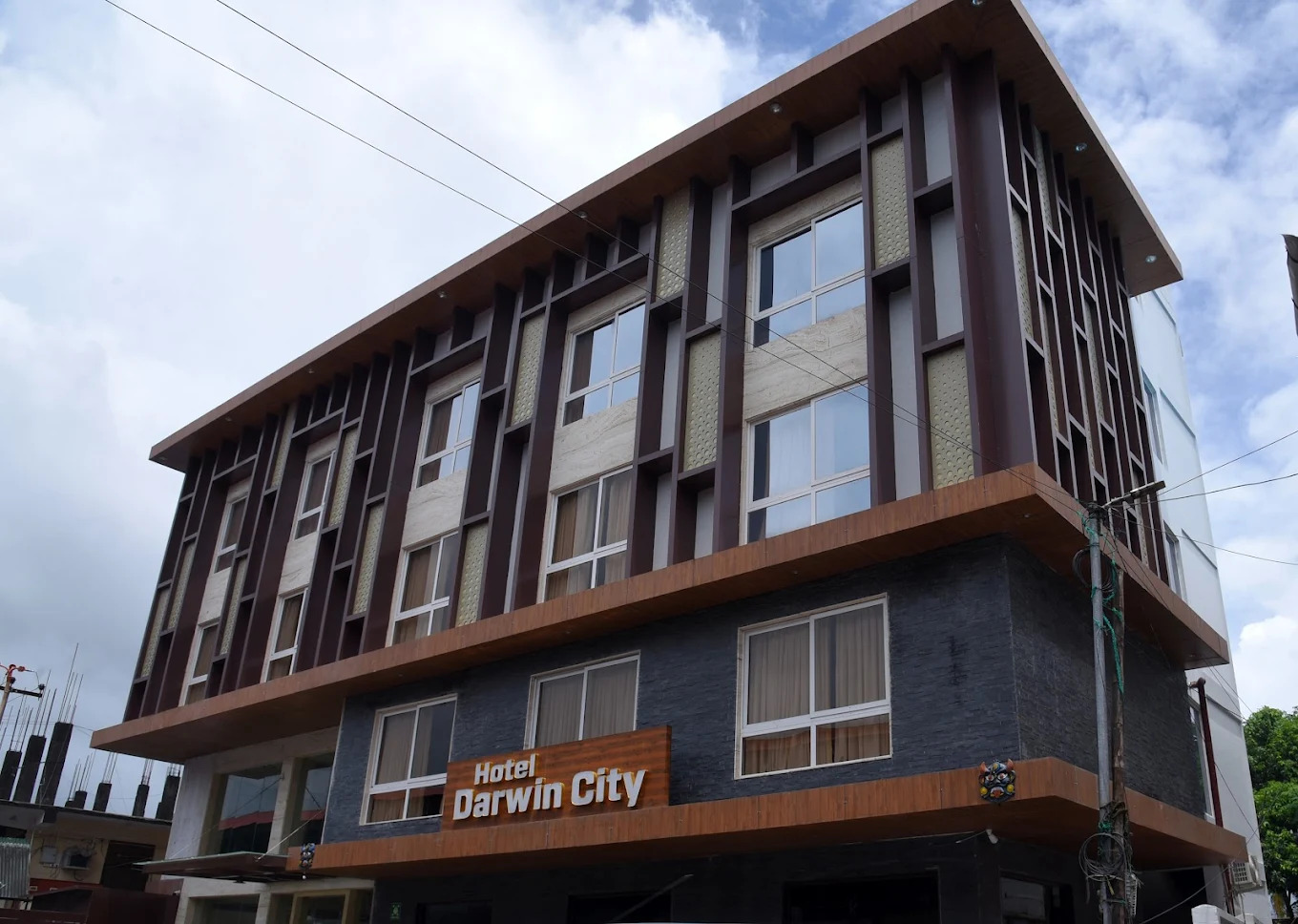 Hotel Darwin City or similar